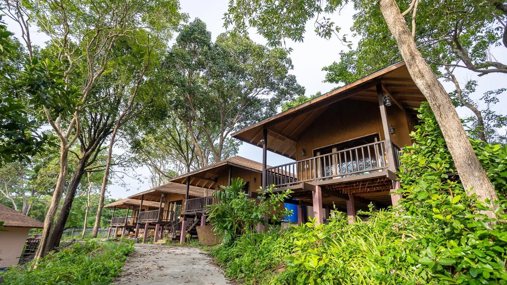 Relax Bay Resort Koh Lanta 3*,